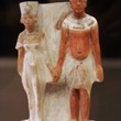 <p><b>Musée du Louvre: </b>Figurine d'Akhénaton et Néfertiti</p>