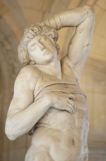Musée du Louvre: L'esclave mourant de Michel-Ange