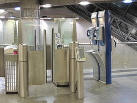 disabled paris metro