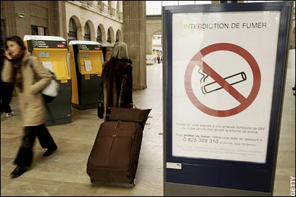 smoking in Paris